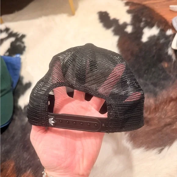 Adidas Black Mesh Cap - Picture 3 of 3